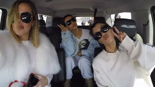 Las Kardashian 2007 Temporada 14 Episodios 1 • Sub Español