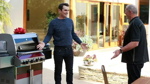 Modern Family Temporada 6 Episodios 19 • Sub Español