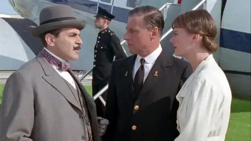 Agatha Christie: Poirot Temporada 4 Episodios 2 • Sub Español