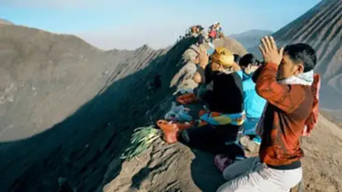 Living with Volcanoes Temporada 1 Episodios 1 • Sub Español