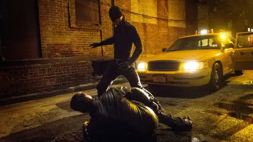 Marvel - Daredevil Temporada 1 Episodios 5 • Sub Español