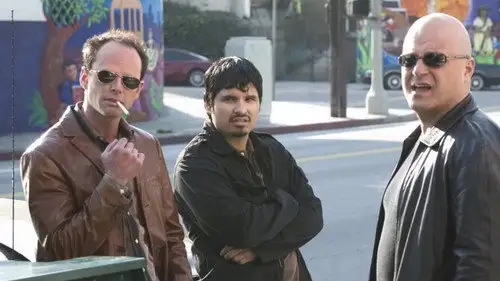 The Shield: Al margen de la ley Temporada 4 Episodios 2 • Sub Español