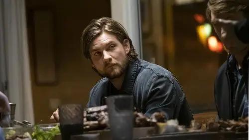 Animal Kingdom Temporada 4 Episodios 1 • Sub Español