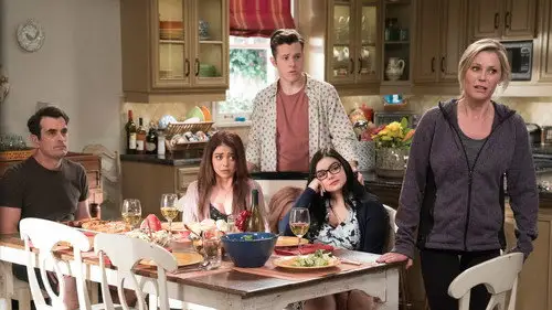 Modern Family Temporada 9 Episodios 20 • Sub Español