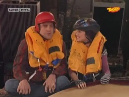 Los magos de Waverly Place Temporada 1 Episodios 6 • Sub Español