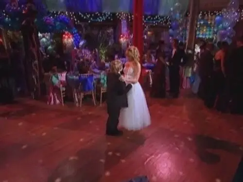 Hotel, dulce hotel: Las aventuras de Zack y Cody Temporada 1 Episodios 8 • Sub Español