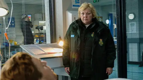 Casualty Temporada 35 Episodios 9 • Sub Español