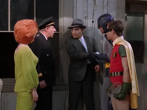 Batman Temporada 1 Episodios 18 • Sub Español