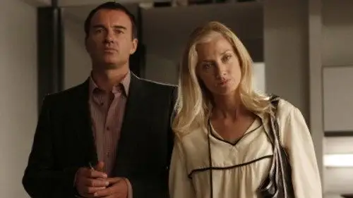 Nip/Tuck, a golpe de bisturí Temporada 6 Episodios 5 • Sub Español