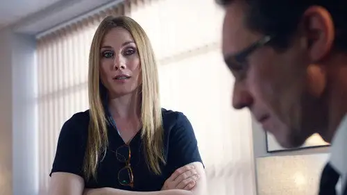 Holby City Temporada 18 Episodios 15 • Sub Español
