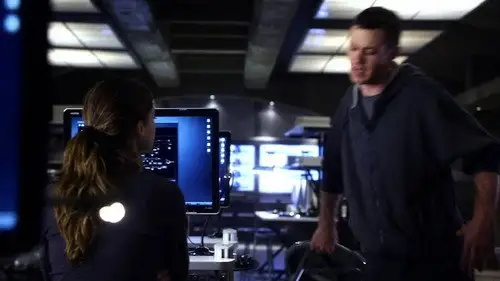 Nikita Temporada 1 Episodios 7 • Sub Español