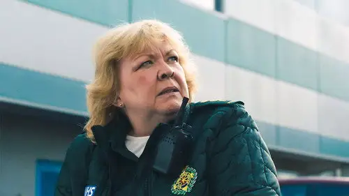 Casualty Temporada 37 Episodios 15 • Sub Español