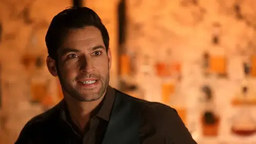 Lucifer Temporada 3 Episodios 20 • Sub Español