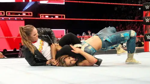 Raw Temporada 26 Episodios 17 • Sub Español