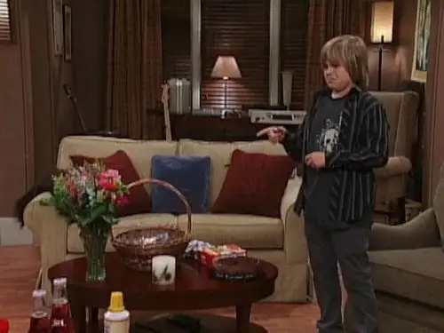 Hotel, dulce hotel: Las aventuras de Zack y Cody Temporada 3 Episodios 15 • Sub Español