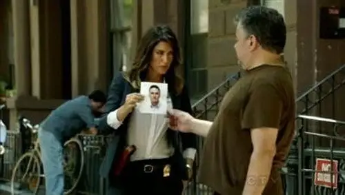 Familia de policías Temporada 2 Episodios 1 • Sub Español