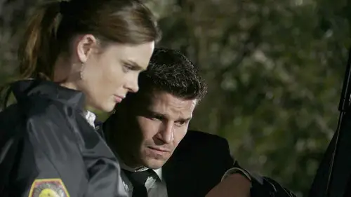 Bones Temporada 1 Episodios 7 • Sub Español
