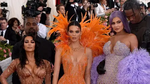 Las Kardashian 2007 Temporada 17 Episodios 5 • Sub Español