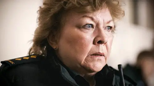 Casualty Temporada 35 Episodios 10 • Sub Español