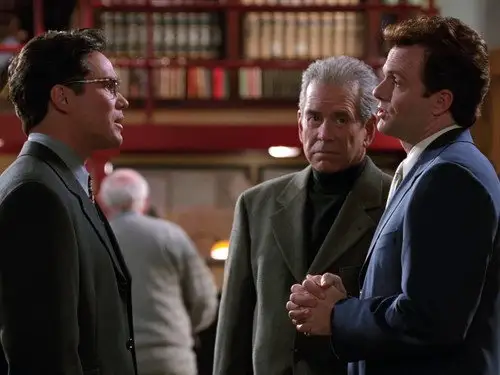 Lois y Clark: Las nuevas aventuras de Superman Temporada 4 Episodios 18 • Sub Español