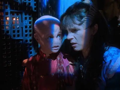 Babylon 5 Temporada 2 Episodios 18 • Sub Español