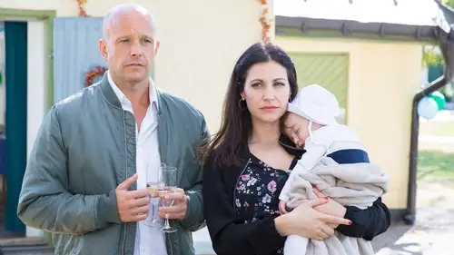 Una familia unida Temporada 3 Episodios 9 • Sub Español