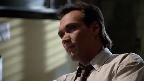NYPD Blue Temporada 2 Cap 18 • Español Online