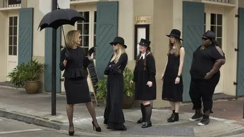 American Horror Story Temporada 3 Episodios 1 • Sub Español