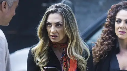 La Doña Temporada 2 Episodios 10 • Sub Español
