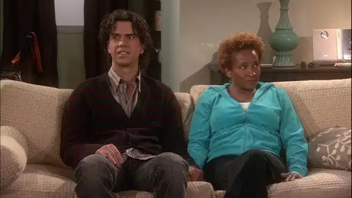 The New Adventures of Old Christine Temporada 3 Episodios 9 • Sub Español