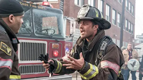 Chicago Fire Temporada 4 Episodios 20 • Sub Español
