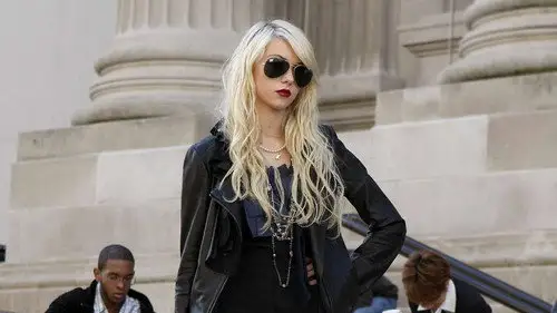 Gossip Girl Temporada 3 Episodios 7 • Sub Español