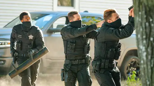Chicago P.D. Temporada 8 Episodios 1 • Sub Español