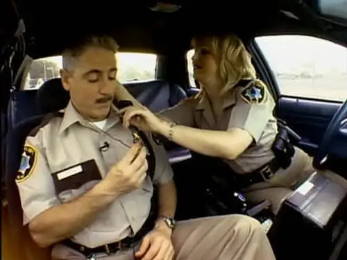 Reno 911! Temporada 2 Episodios 11 • Sub Español