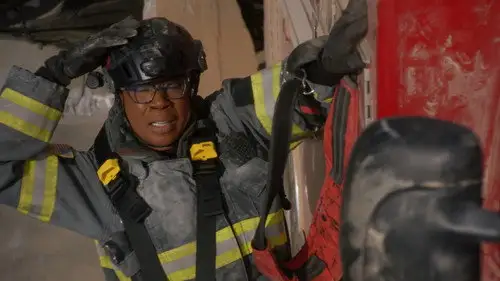 9-1-1 Temporada 6 Episodios 18 • Sub Español