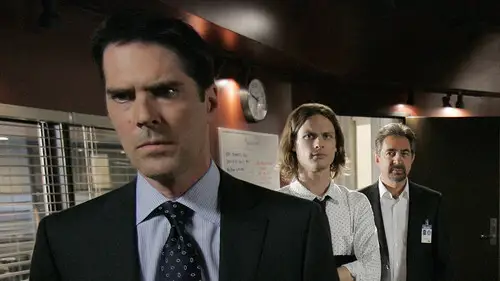 Mentes criminales Temporada 3 Episodios 20 • Sub Español
