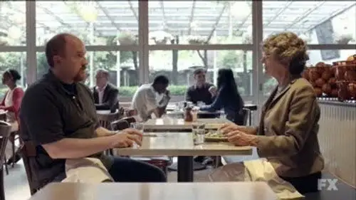Louie Temporada 1 Episodios 7 • Sub Español