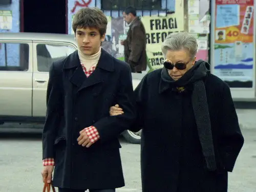 Cuéntame cómo pasó Temporada 11 Episodios 15 • Sub Español