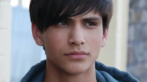 Skins Temporada 3 Episodios 5 • Sub Español