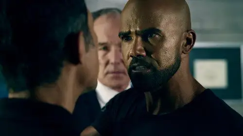 S.W.A.T.: Los hombres de Harrelson Temporada 5 Episodios 4 • Sub Español