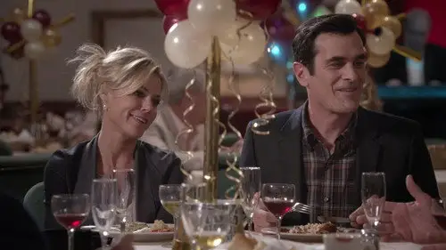 Modern Family Temporada 4 Episodios 11 • Sub Español