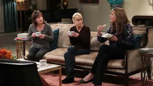 Mom Temporada 5 Episodios 13 • Sub Español