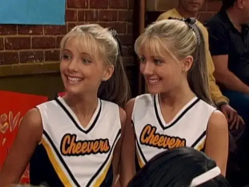 Hotel, dulce hotel: Las aventuras de Zack y Cody Temporada 3 Episodios 19 • Sub Español
