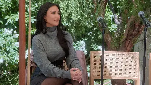 Las Kardashian 2022 Temporada 7 Episodios 8 • Sub Español