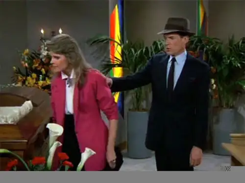 Murphy Brown Temporada 1 Episodios 8 • Sub Español