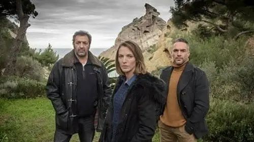 Asesinato en... Temporada 4 Episodios 1 • Sub Español