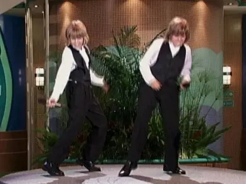 Hotel, dulce hotel: Las aventuras de Zack y Cody Temporada 3 Episodios 21 • Sub Español