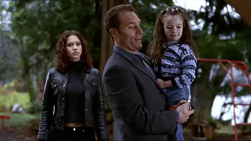 Dark Angel Temporada 1 Episodios 10 • Sub Español