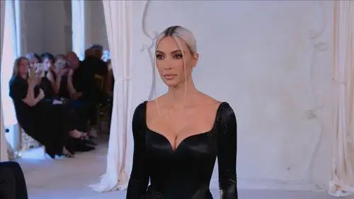 Las Kardashian 2022 Temporada 2 Episodios 10 • Sub Español